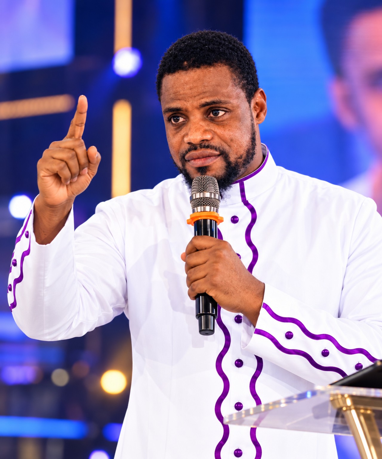 Apostle Myke preaching