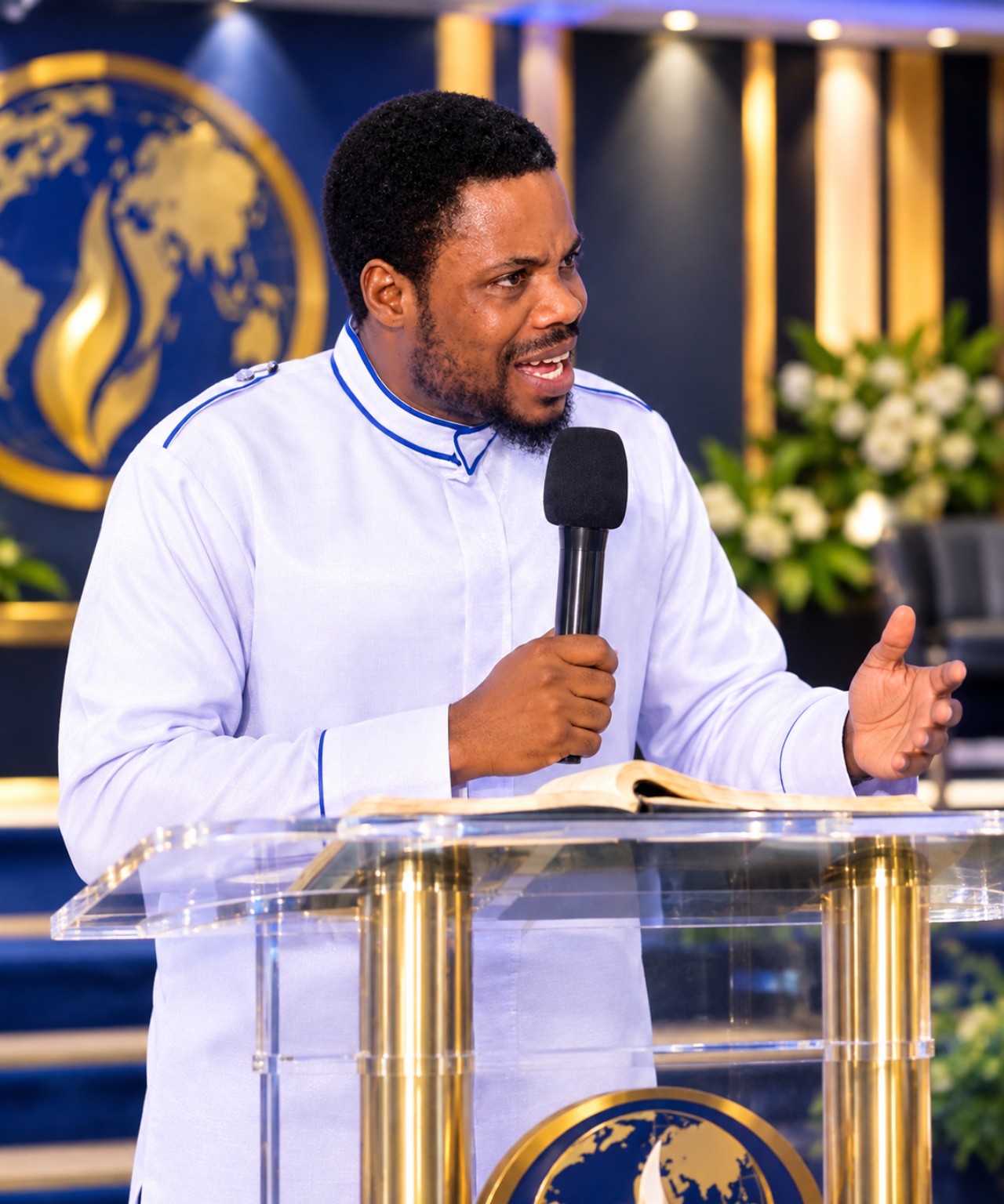 Apostle Myke teaching from the Bible
